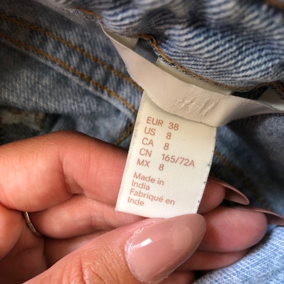 High waisted H&M Denim skirt with raw hem - Picture 5 of 9